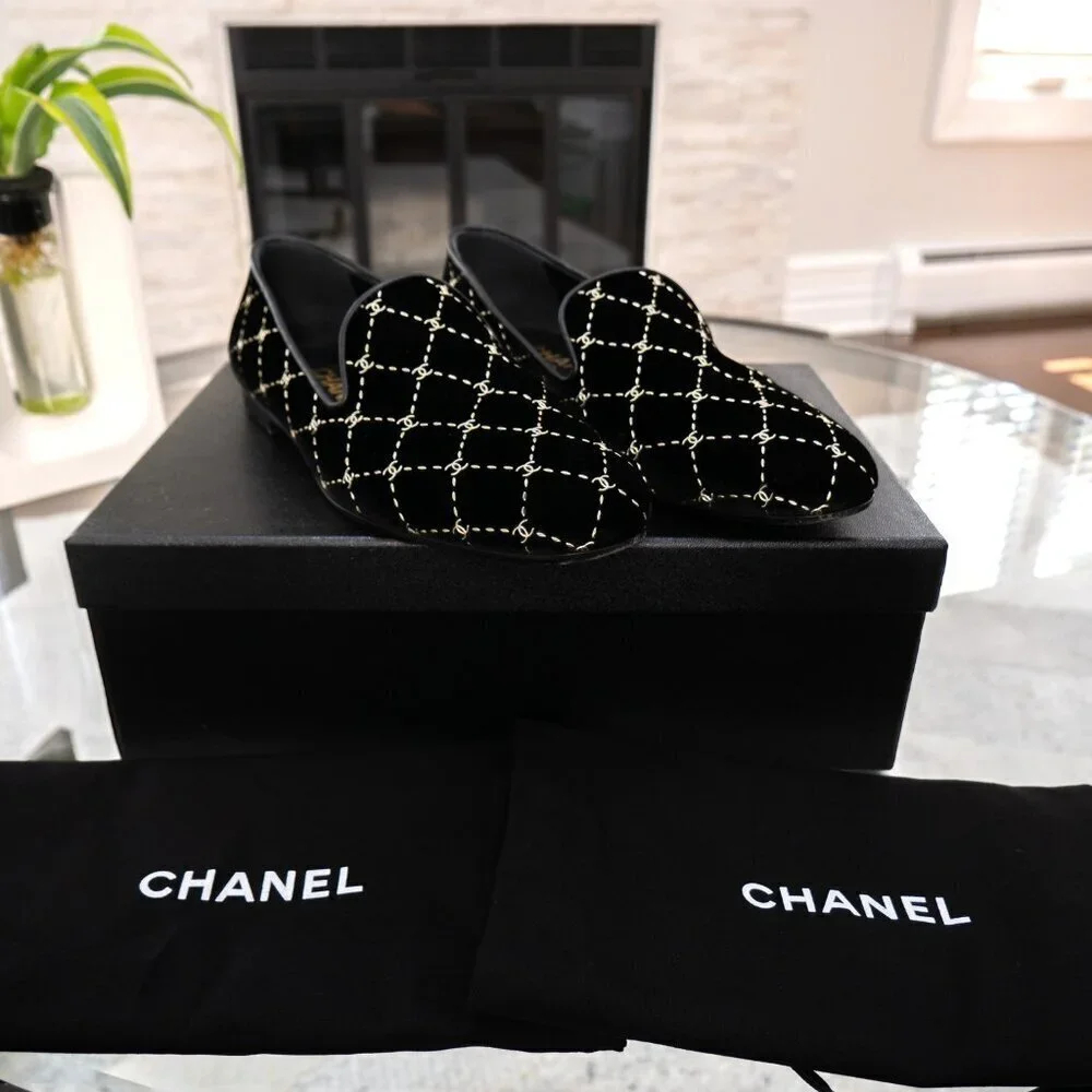 Chanel Black Velvet Diamond CC Patterned Moccasin Loafers | Size 8 | UK 38